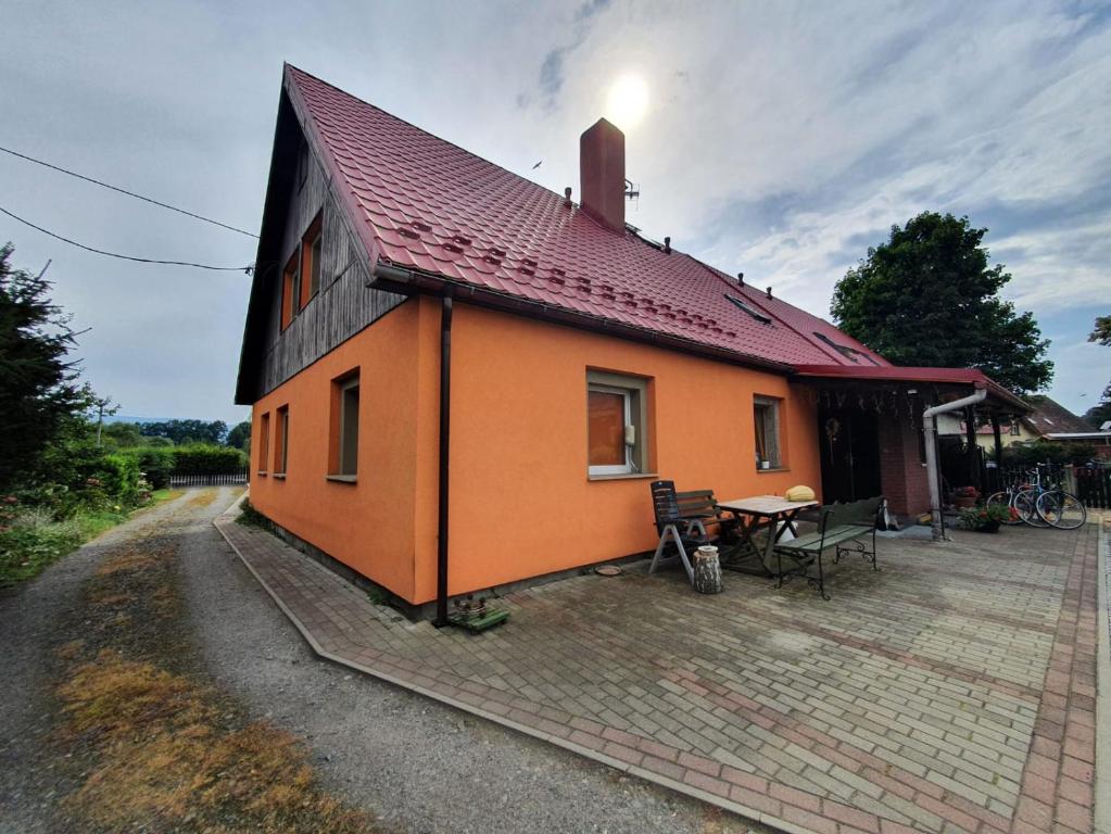 Budova, v ktorej sa apartmán nachádza