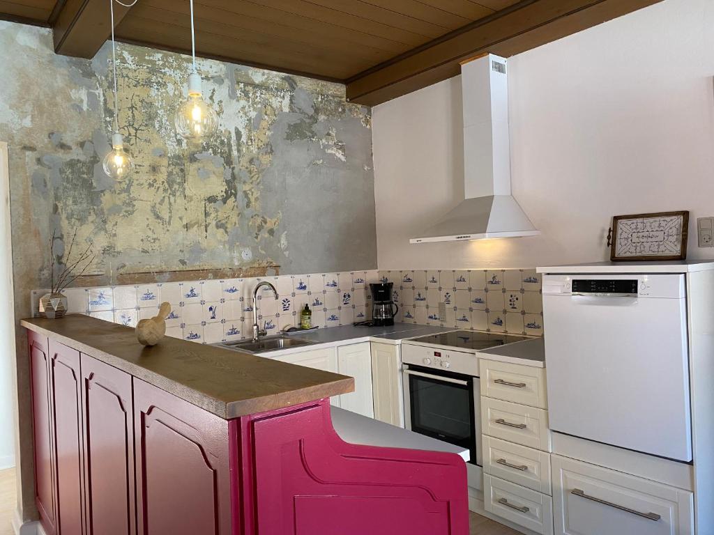 Kuchyň nebo kuchyňský kout v ubytování N1 Apartment in the heart of Højer