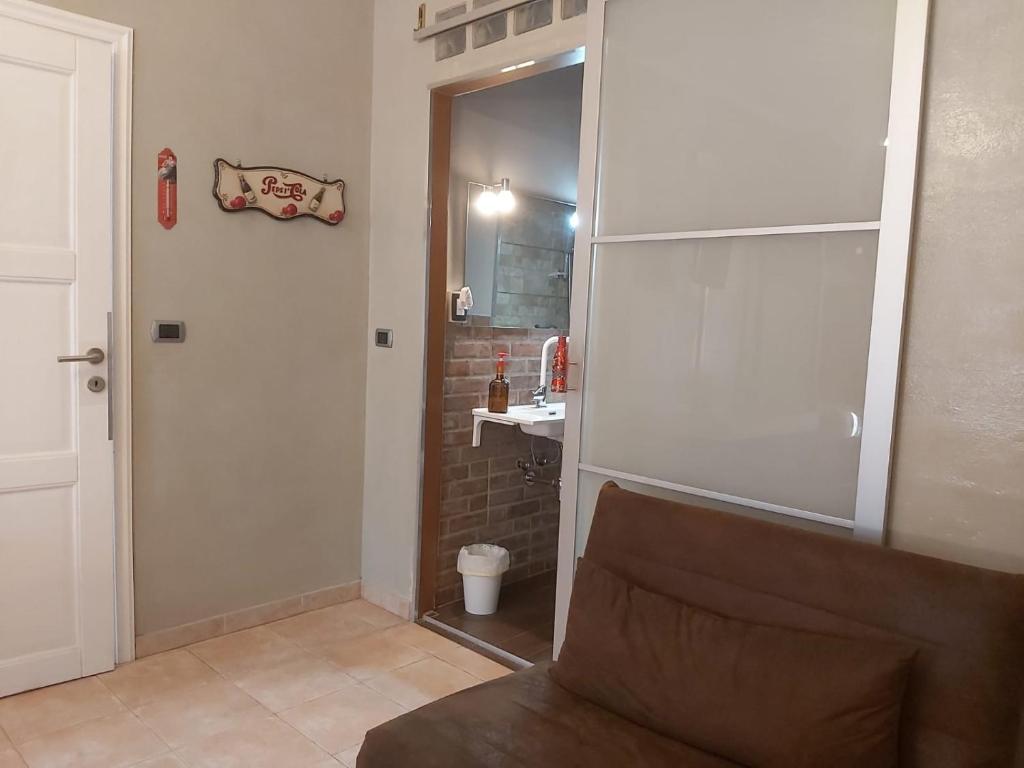 Koupelna v ubytování B&B La Corte Dei Samidagi