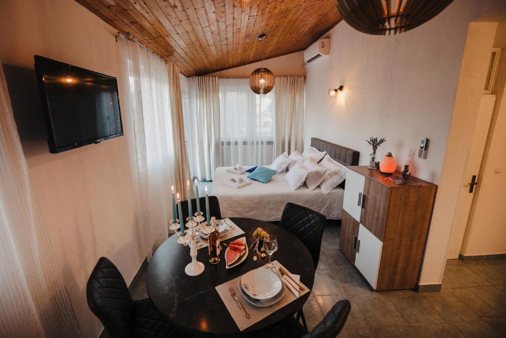 Posteľ alebo postele v izbe v ubytovaní Studio apartmant Tonka