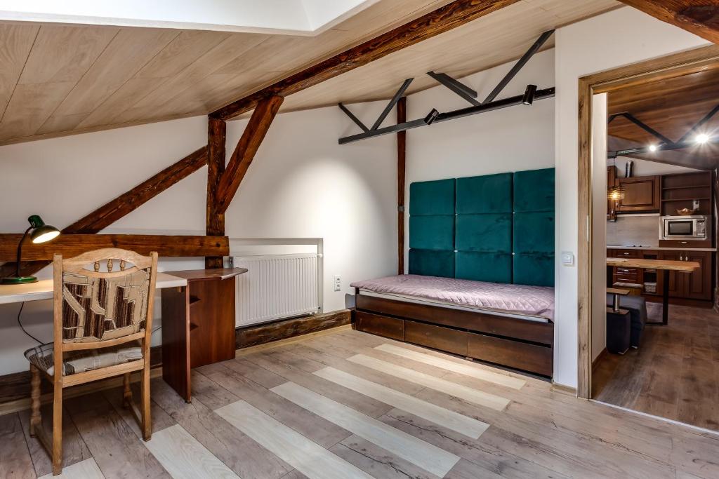 Four bedrooms apartment in the heart of Lviv фото 2