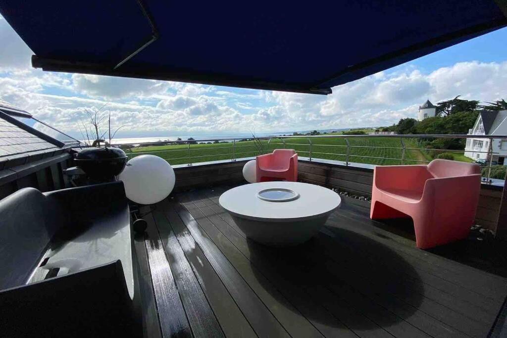 Photo de la galerie de l'établissement Appartement d'exception avec vue mer, à Gicquel