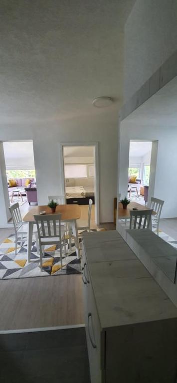 Posezení v ubytování Apartmani Kaldrma