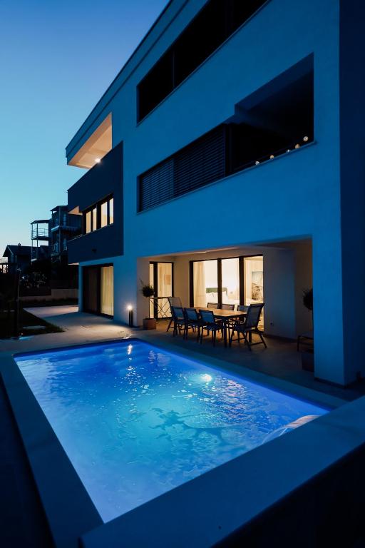 Bazén v ubytovaní SunAdria Apartments alebo v jeho blízkosti