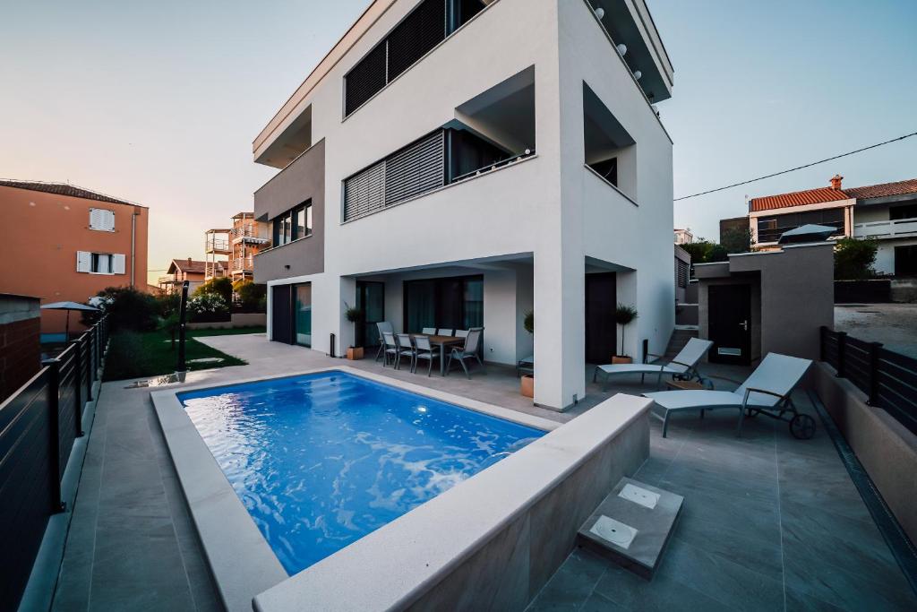 Bazén v ubytovaní SunAdria Apartments alebo v jeho blízkosti