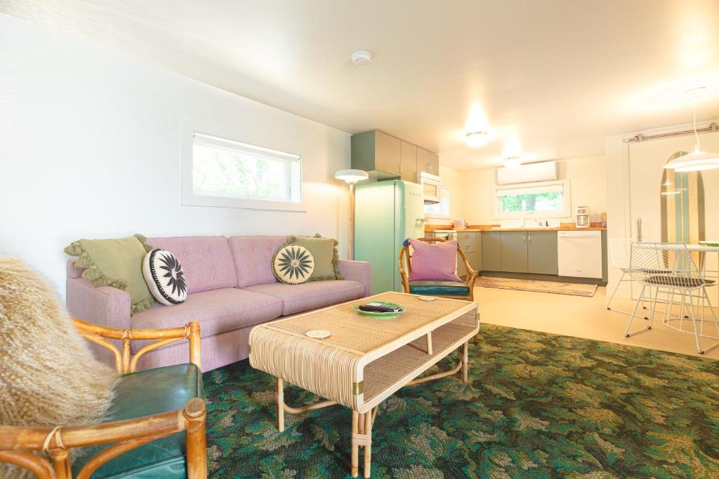 RYE MOTOR INN - A Retro-Inspired Apartment Hotel - Deluxe King Studio