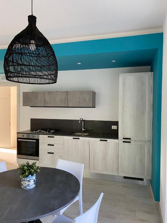 A kitchen or kitchenette at Artaleammare