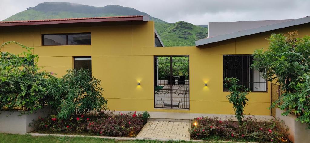 Nivaant, at Igatpuri - отзывы и видео