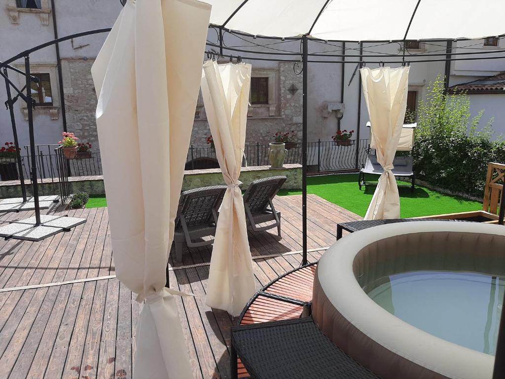 Fotografie z fotogalerie ubytování B&B Palazzo La Loggia v destinaci Barisciano