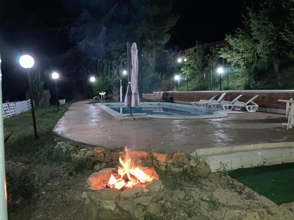Basen w obiekcie Villa Gioia relax immersi nel verde lub w pobliżu