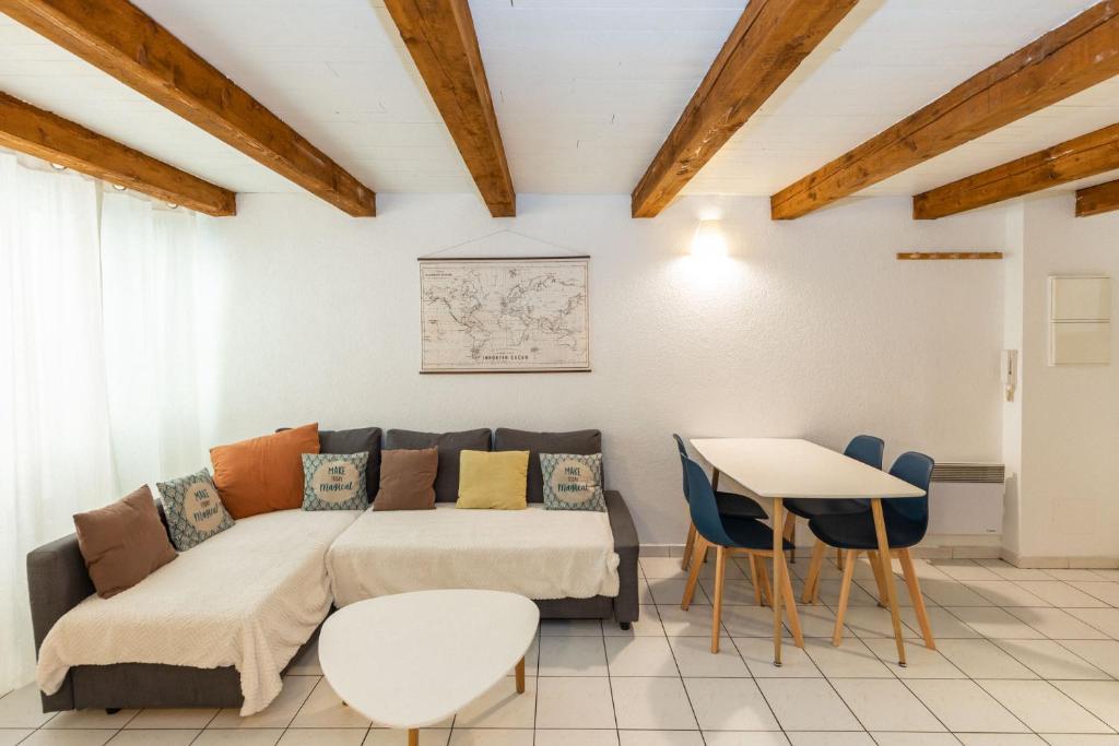 Loc'Apparts Montpellier - Two-Bedroom Apartment