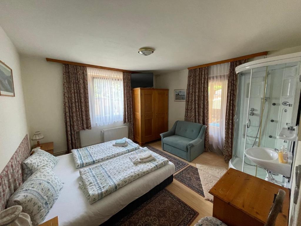 Postel nebo postele na pokoji v ubytování Haus Schwarzenbach