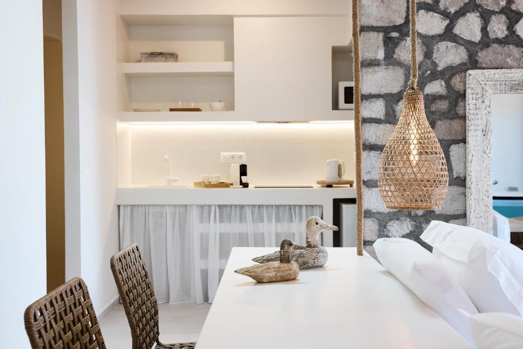 Fotografie z fotogalerie ubytování Nirome Luxury Suites v destinaci Adamas