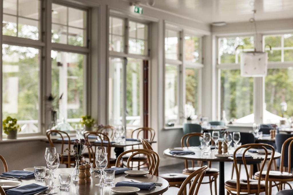 Restaurace v ubytování Smådalarö Gård Hotell & Spa