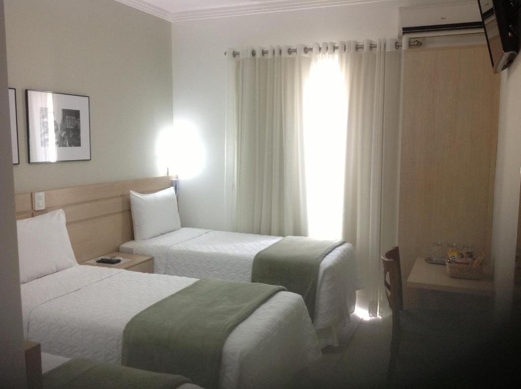  Upper Hotel