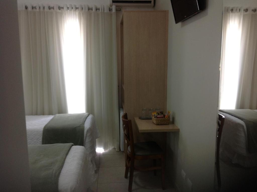  Upper Hotel