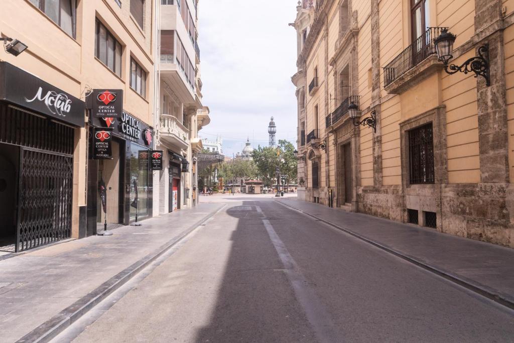 Exclusivo loft nuevo en la plaza del Ayuntamiento, Valencia ...
