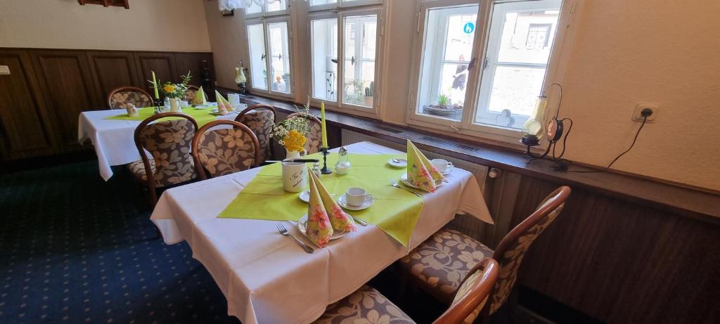 Restaurace v ubytování Hotel Zum Schloss