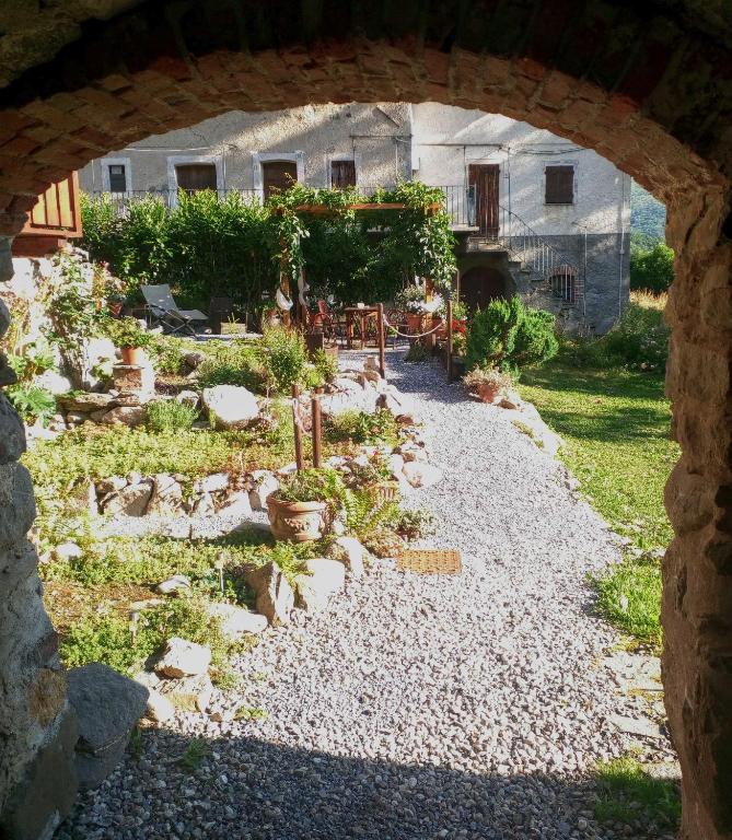 Zahrada ubytování B&B L'Abric - centro storico di Limonetto