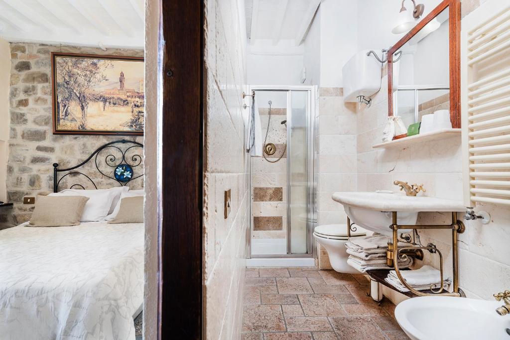 Koupelna v ubytování Albergo Il Giglio