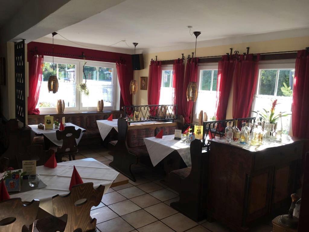 Restaurace v ubytování Zum weißen Ross