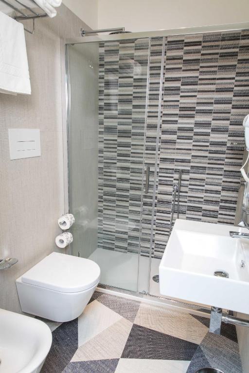 Koupelna v ubytování 4essences Boutique Rooms