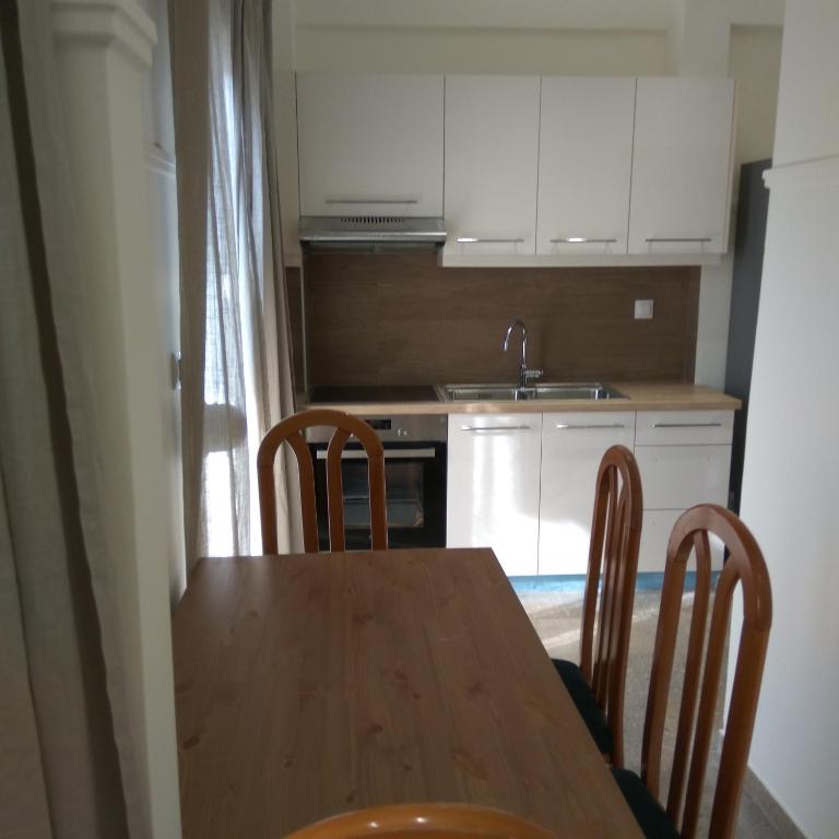 Kuchyňa alebo kuchynka v ubytovaní NAFPAKTOS Beach luxury Suites