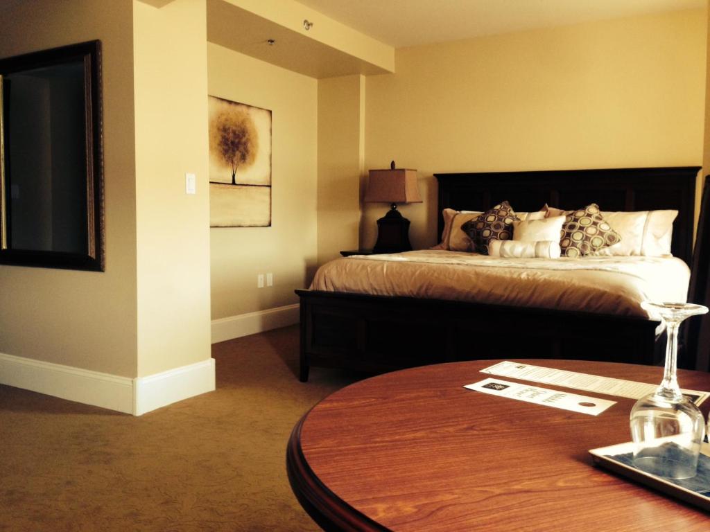 Un ou plusieurs lits dans un hébergement de l'établissement Grant Hall Hotel
