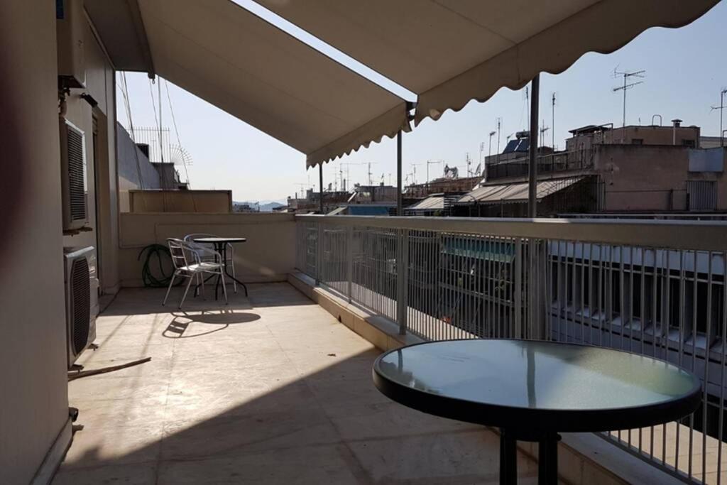Balkon lub taras w obiekcie Double Apartment - Athens Center, 7 BD, 3 BATH