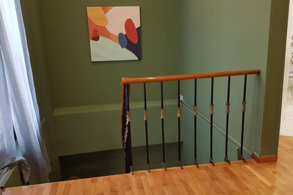 Zdjęcie z galerii obiektu Double Apartment - Athens Center, 7 BD, 3 BATH w Atenach