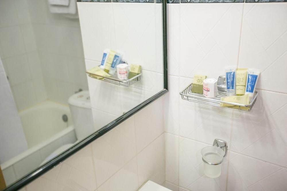 Tzaki hotel & restaurant Patras - Resim 16