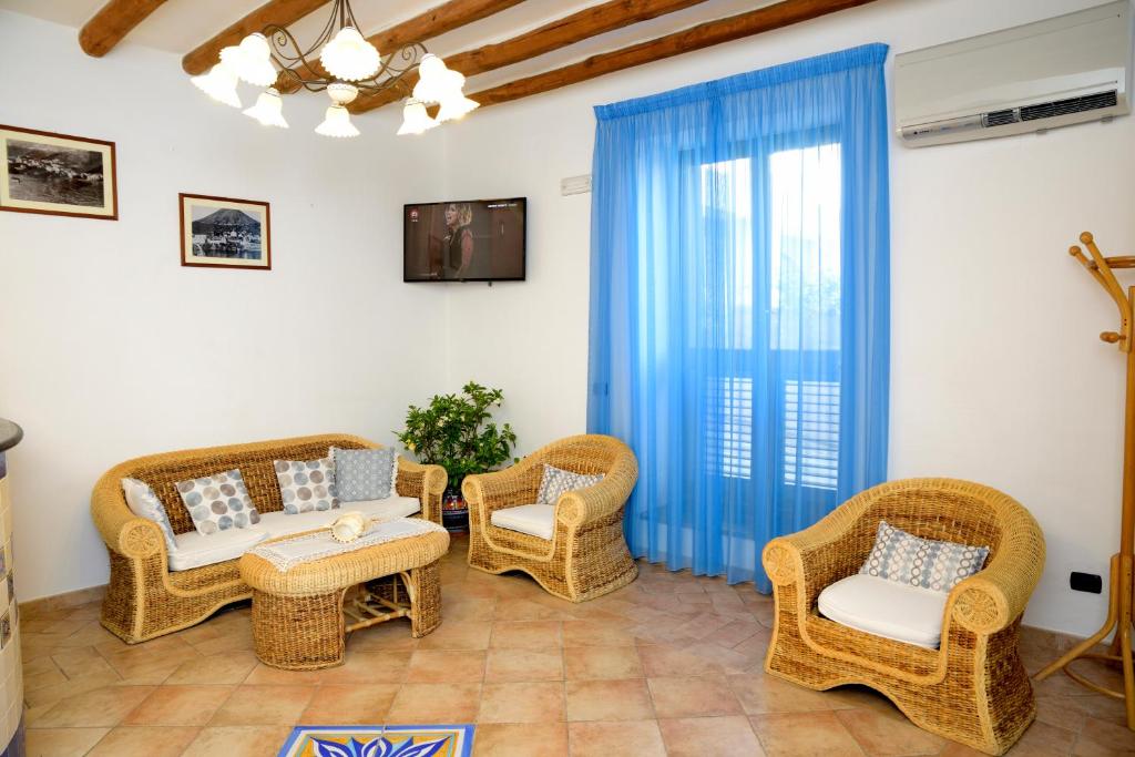 Posezení v ubytování Hotel Principe di Rinella
