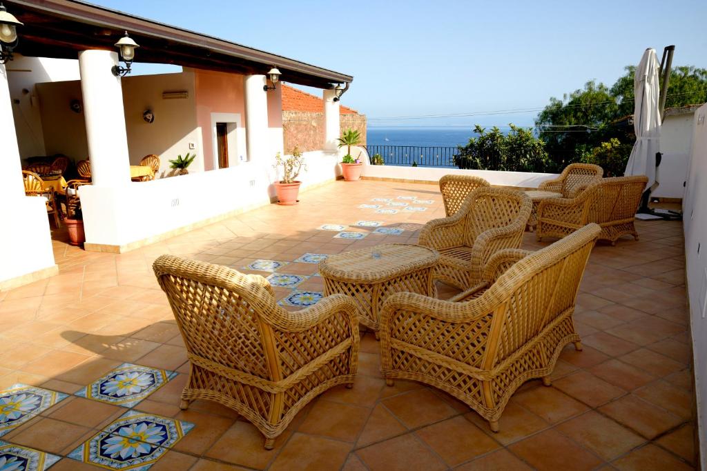Posezení v ubytování Hotel Principe di Rinella