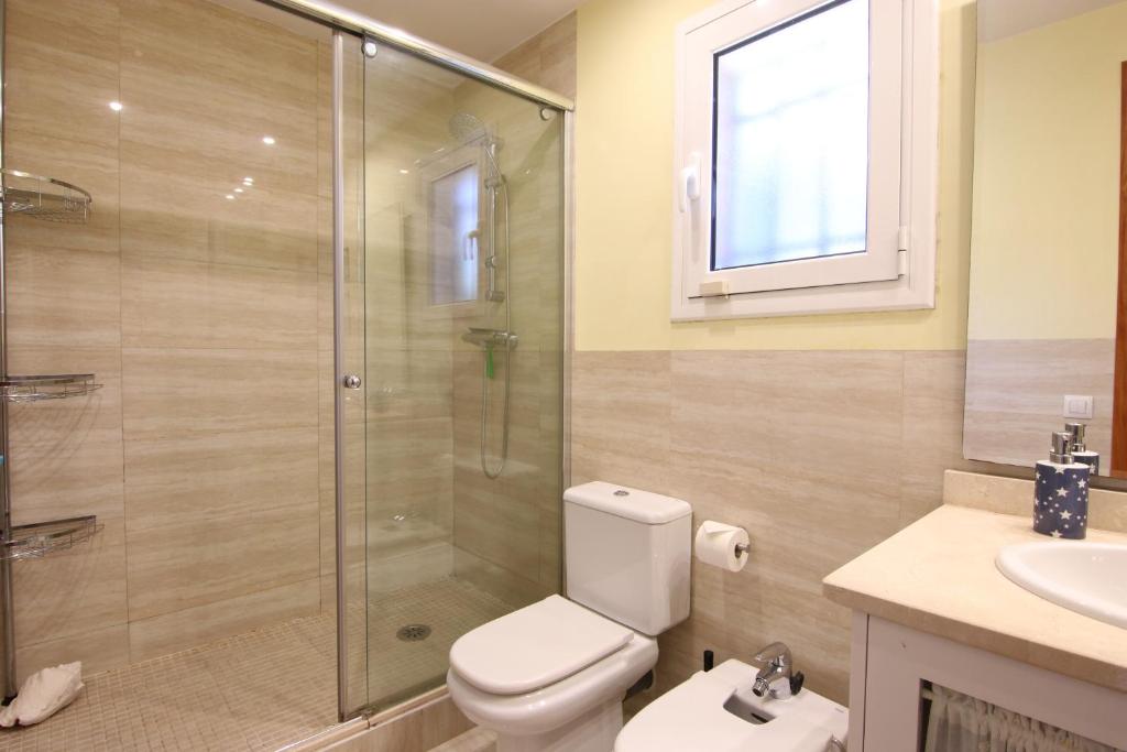 A bathroom at Stay U-nique Villa Portimar