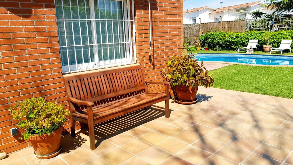 The swimming pool at or close to Stay U-nique Villa Portimar