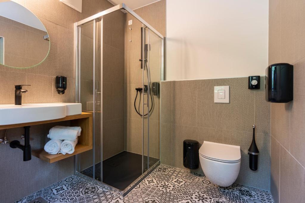Koupelna v ubytování Guesthouse & Camping Danica Bohinj