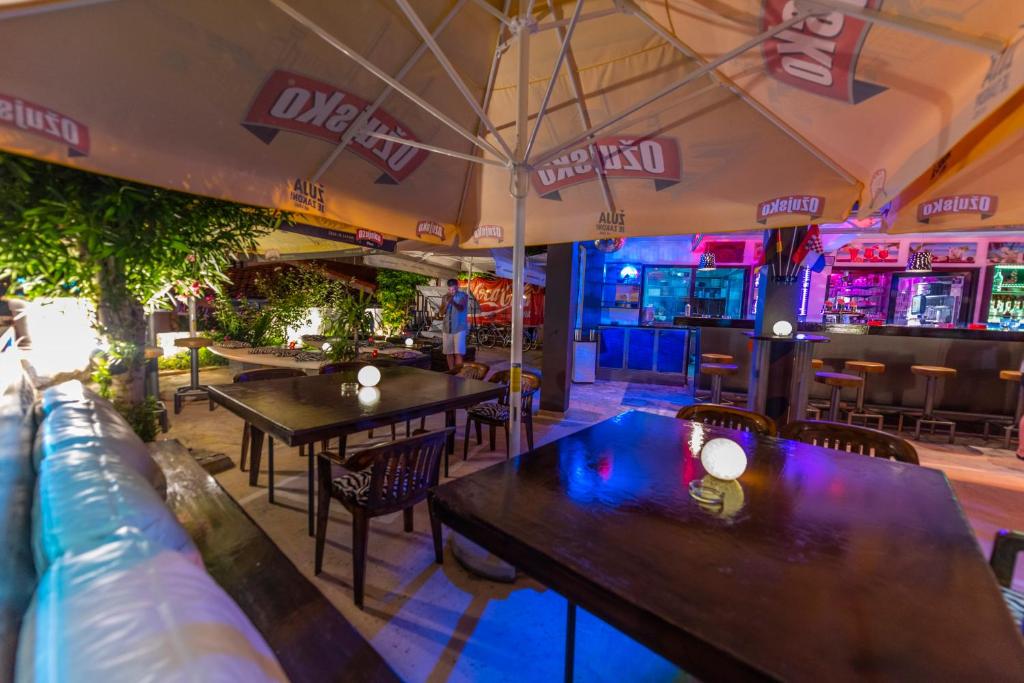 Restoran või mõni muu söögikoht majutusasutuses RICARDO Team-Hostel