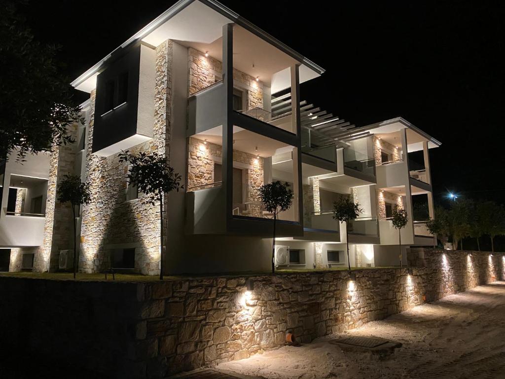 Budova, kde se aparthotel nachází