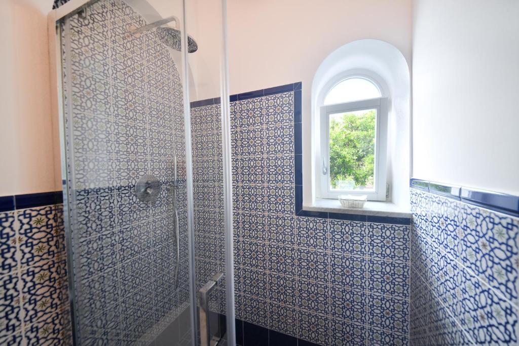 Ένα μπάνιο στο Queen Suite - Luxury Rooms