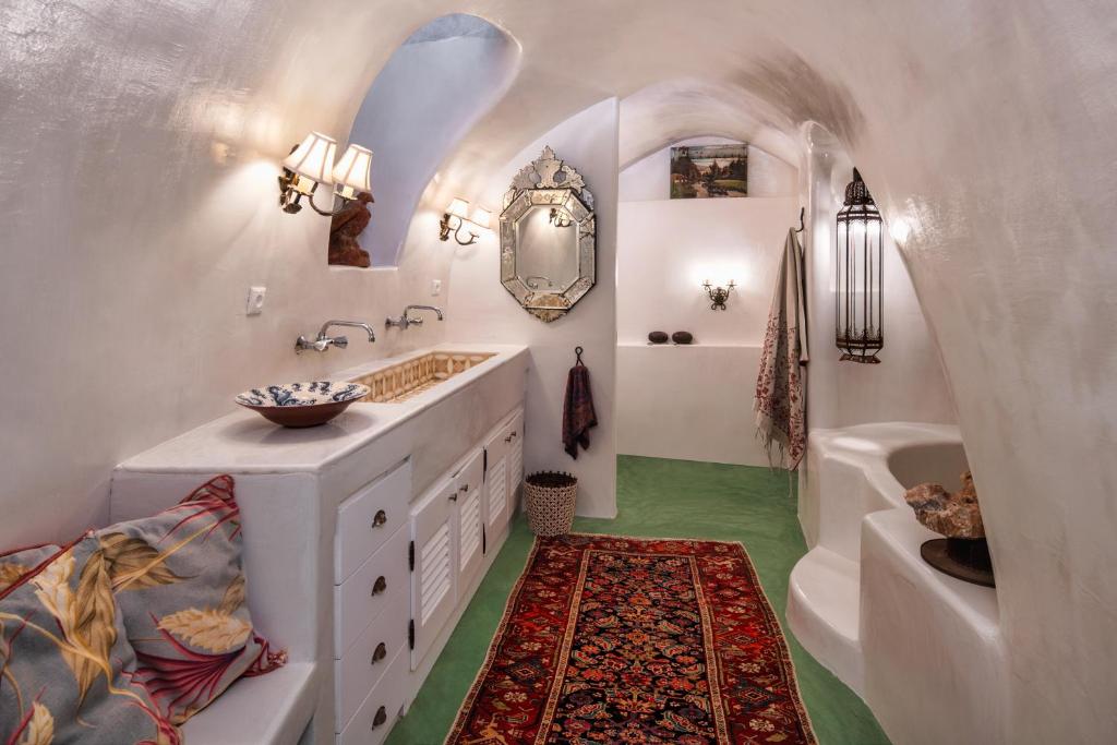 Bagno di Hiraeth Santorini