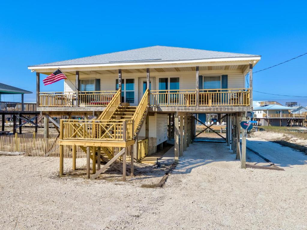 051 Topsail home