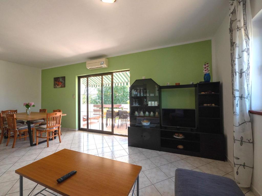 Kuchyň nebo kuchyňský kout v ubytování Apartments Ana