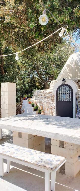 Фотография из галереи Trullo Alessandro e Villa Raffaela в городе Сан-Вито-деи-Норманни