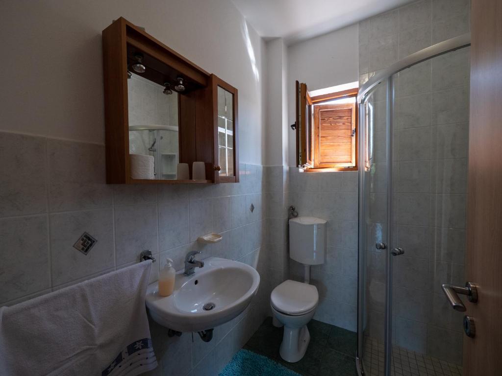 Koupelna v ubytování Apartments Ana