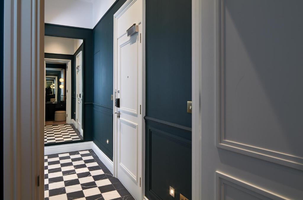 Lexham Gardens by Cheval Maison - Deluxe One Bedroom Apartment