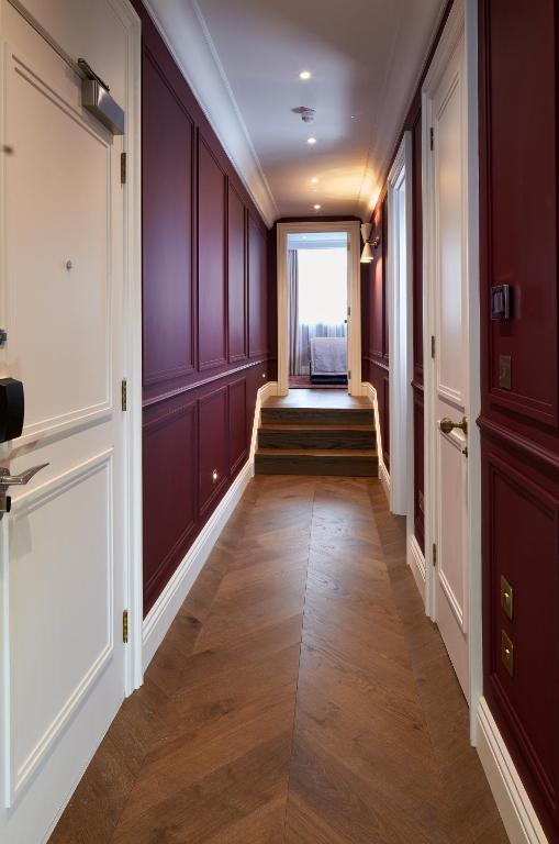 Lexham Gardens by Cheval Maison - Deluxe Two Bedroom Apartment