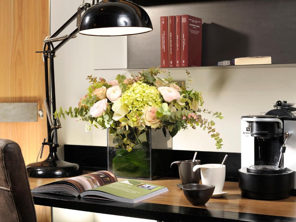 A kitchen or kitchenette at Babuino 181 - Small Luxury Hotels of the World