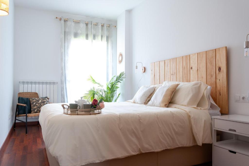 Cal Xera - Acollidora planta baixa amb jardí privat i llar de ...