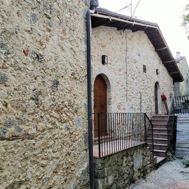 Fotografie z fotogalerie ubytování IL BORGO DI ROCCA CALASCIO v destinaci Calascio