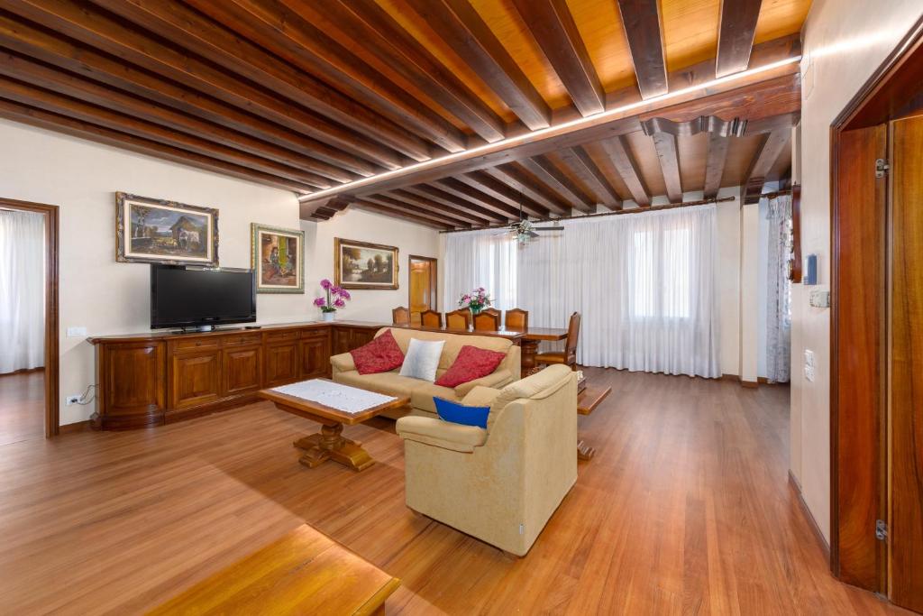 Giulia house